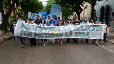 Manifestación en apoyo a la jueza Marta Aucar: "Argentina la felicita por defender la vida"