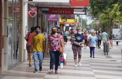 Feriados de carnaval en Resistencia: más del 40%  de los comercios no abrirán lunes y martes 