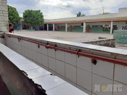 Bebederos de la escuela 197.jpg