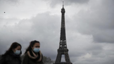 Francia cierra París por la expansión del coronavirus