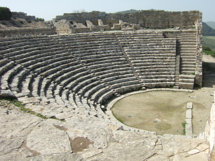 EL TEATRO.jpg