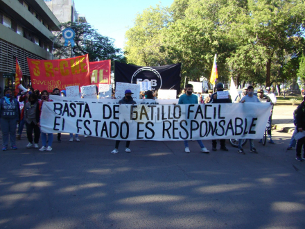 marcha pibe qom 7.JPG