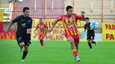 Sarmiento lo ganó con el tiro del final