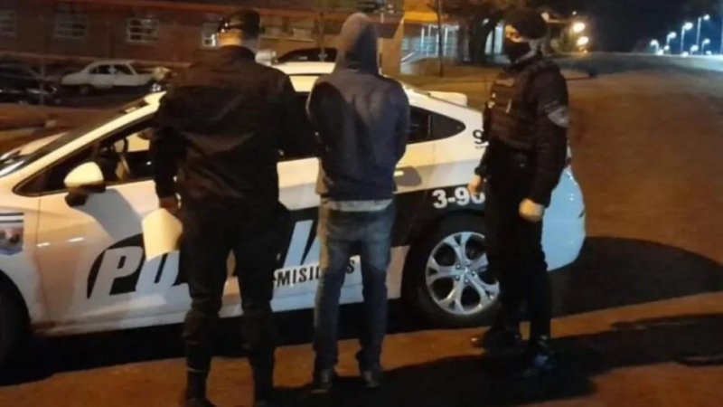 Fue ebrio hasta lo de su pareja, la amenazó y detonó una bomba casera