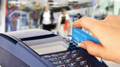 Fuerte polémica en redes sociales por una decisión del Banco Central sobre las tarjetas de crédito