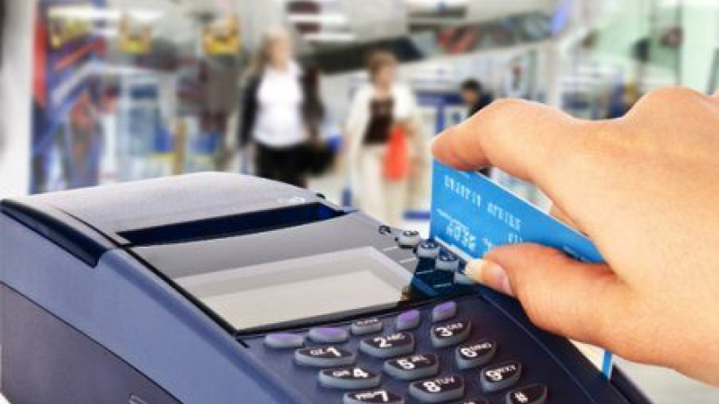 Fuerte polémica en redes sociales por una decisión del Banco Central sobre las tarjetas de crédito