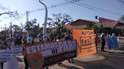 Profesionales de la Salud se manifiestan por mejores salarios y condiciones laborales