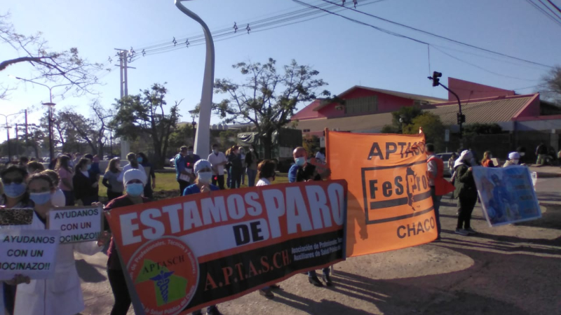 Profesionales de la Salud se manifiestan por mejores salarios y condiciones laborales