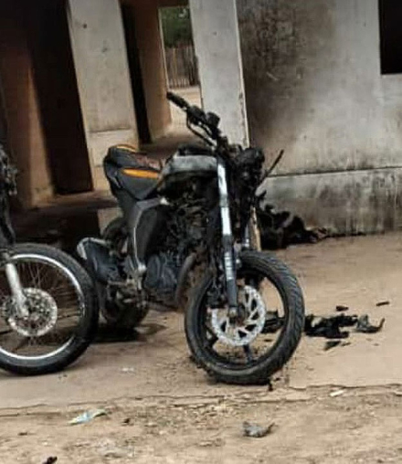 motos2.jpg