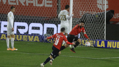 Independiente ganó el clásico y quedó líder de la Liga Profesional