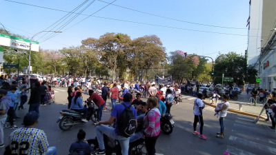 Nueva jornada de cortes y piquetes en pleno centro
