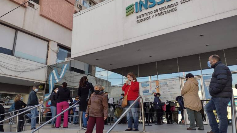 INSSSEP: Reclaman pago de seguros de vida