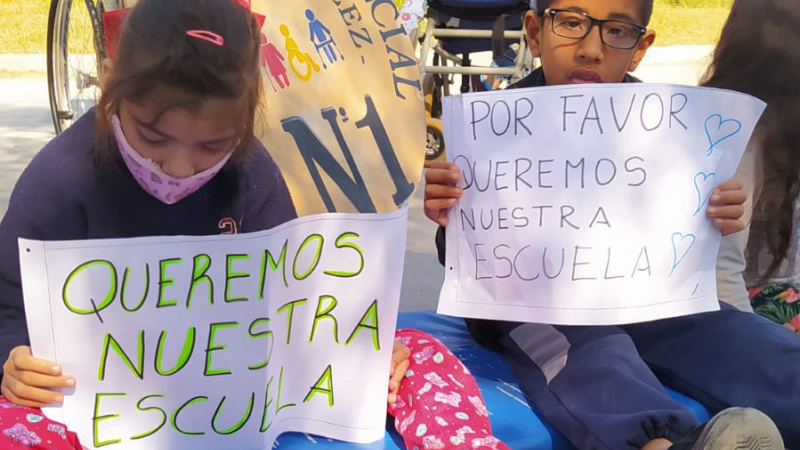Una escuela de educación especial no puede iniciar las obras del edificio propio por una ocupación ilegal