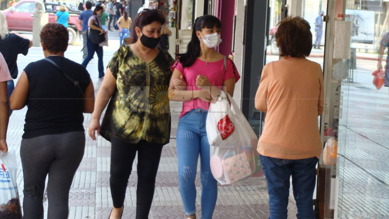Confirmaron 90 muertes y 2.162 contagios en las últimas 24 horas