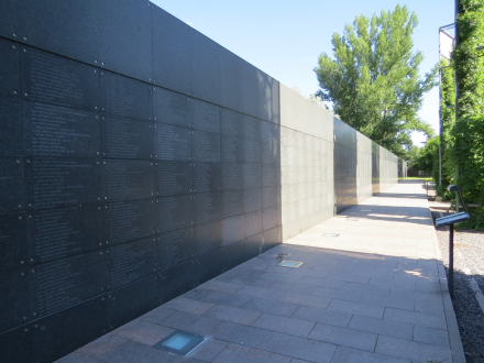Foto4 - MURO DEL RECUERDO.jpg