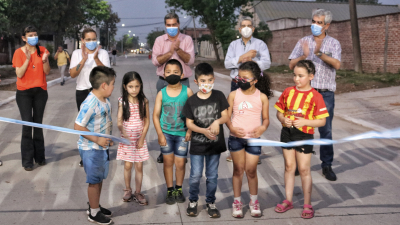 Barranqueras celebra inauguración de 9 cuadras de pavimento