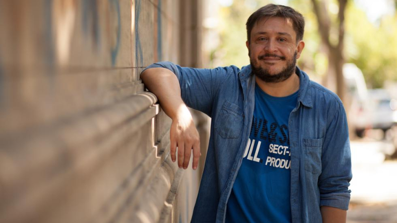 Hernán Casciari: "La ficción se mezcla con lo autorreferencial y eso es muy divertido”