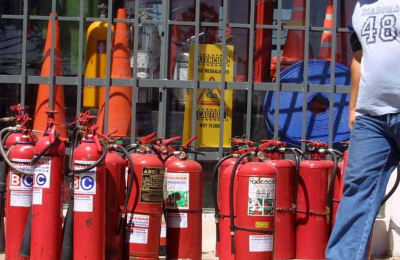 El riesgo de recargar matafuegos en lugares no habilitados
