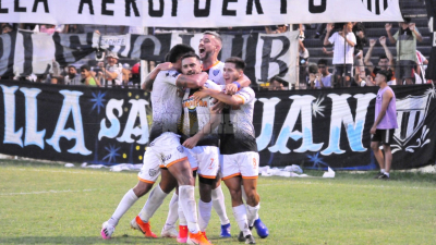 For Ever sufrió hasta el final, pero se metió en cuartos de final