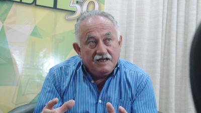 "Se repite la película de las grandes estructuras", dice Aurelio Díaz