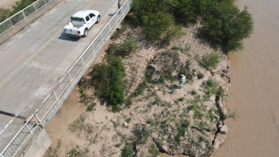 El puente Lavalle continuará cortado parcialmente por las tareas de contención