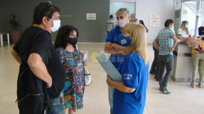 Tres de los gremios docentes pondrán a consideración la propuesta salarial