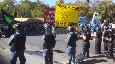 Lunes caótico por múltiples cortes y manifestaciones en Resistencia