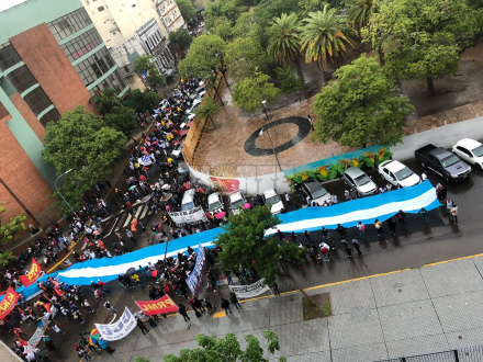 manifestacion plaza bandera 1.jpg