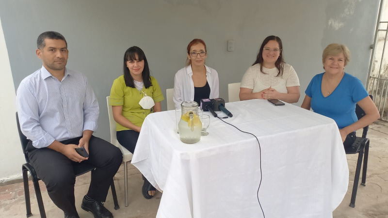 Charata: curso de lenguajes de señas para comerciantes y empleados de comercio