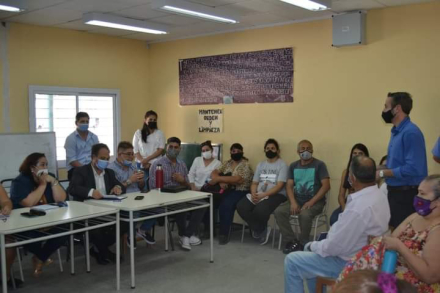 Escuela 33 reunion.JPG