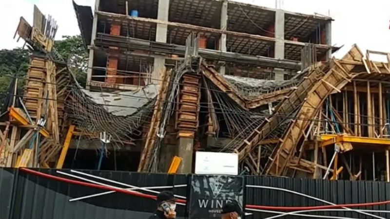 Seis heridos por el derrumbe de un edificio en Posadas