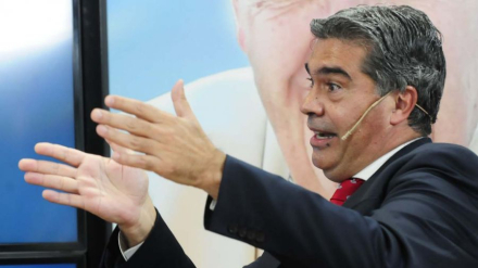 Capitanich en Perfil 2.jpg