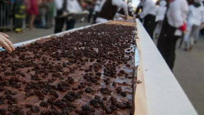 Bariloche tiene la barra de chocolate "más larga del mundo"