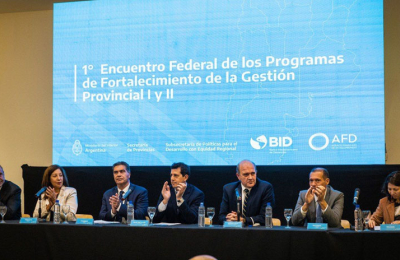 Capitanich expuso en Buenos Aires y hoy desarrolla intensa agenda en Chile
