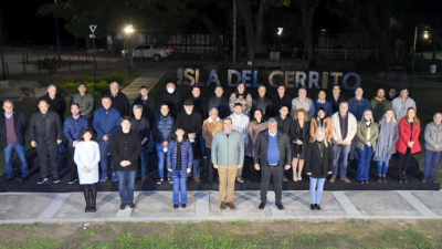 Capitanich se reunió con 54 jefes comunales en la Isla del Cerrito