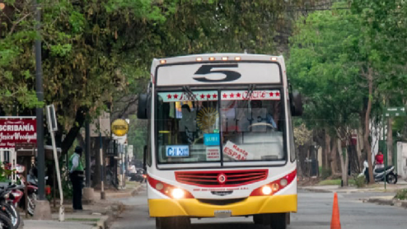 Freno judicial y prórroga para la licitación del transporte urbano