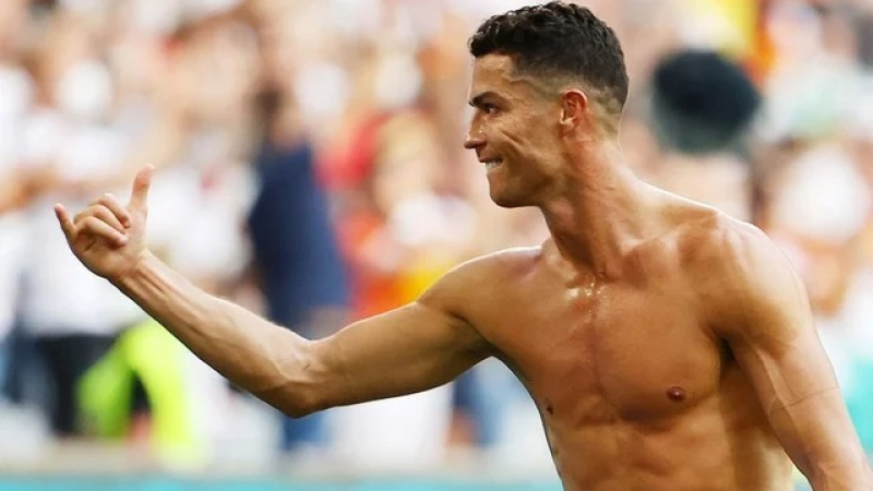 Cristiano Ronaldo se habría inyectado bótox en los genitales