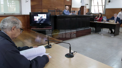 El ex rector Judis y su hijo seguirán en juicio