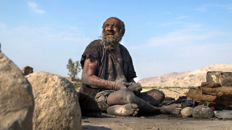 A los 94 años murió el hombre más sucio del mundo