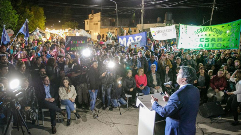 Capitanich inauguró 50 cuadras de pavimento urbano en Barranqueras