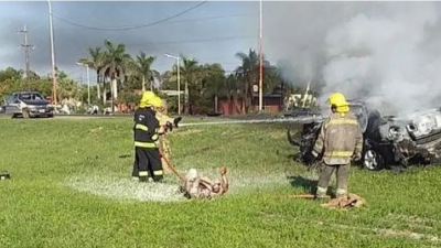 Clorinda: un auto se prendió fuego y el conductor sufrió graves quemaduras