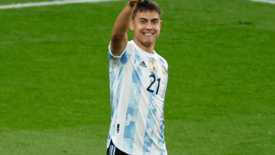 Scaloni le abrió la puerta a Dybala, que llegaría al límite tras su lesión