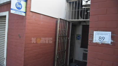 Trajeados, con guantes y barbijos, roban más de 600.000 pesos en EMI