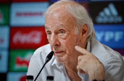 Menotti aseguró que Scaloni no vende humo y dijo que Van Gaal está gagá