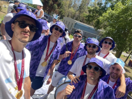 camisa morada.jpg