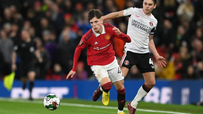 Garnacho estremeció al estadio en la goleada del Manchester
