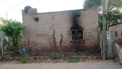 Anciano tiró por encima de un muro combustible a sus vecinos y mató a bebé de tres meses