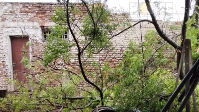 Du Graty: violento temporal hizo volar el techo de una vivienda