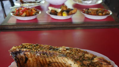 Posta del Río: un escenario único sobre el Paraná con el sabor del pescado como protagonista en cada mesa