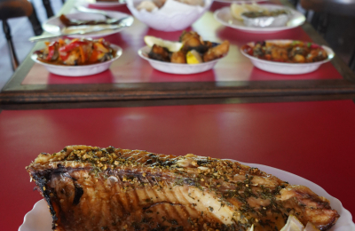 Posta del Río: un escenario único sobre el Paraná con el sabor del pescado como protagonista en cada mesa